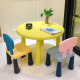 浅黄圆桌+灰粉椅+海兰椅